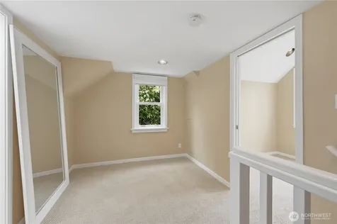 3217 36th Avenue W Seattle WA 98199