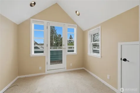 3217 36th Avenue W Seattle WA 98199