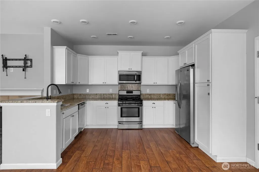 3363 NE Hydra Lacey WA 98516