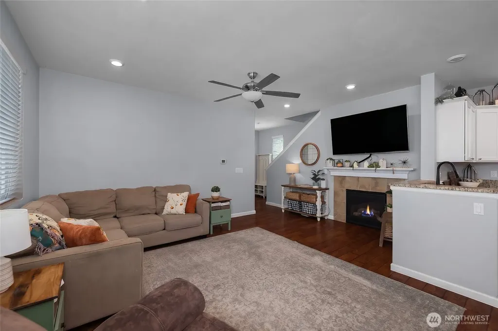 3363 NE Hydra Lacey WA 98516