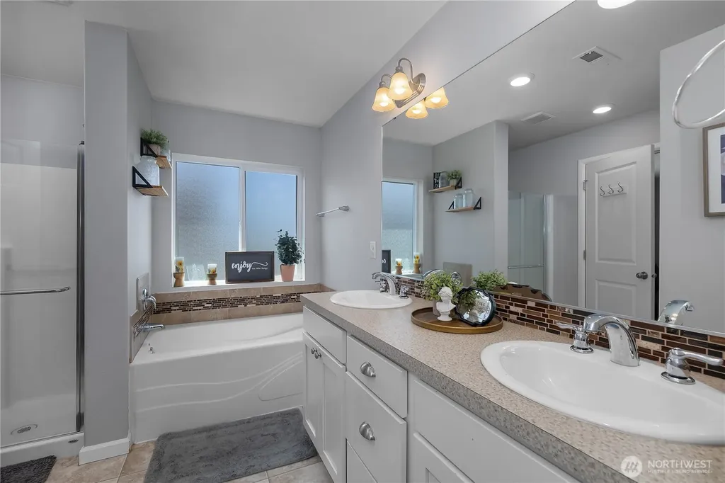 3363 NE Hydra Lacey WA 98516