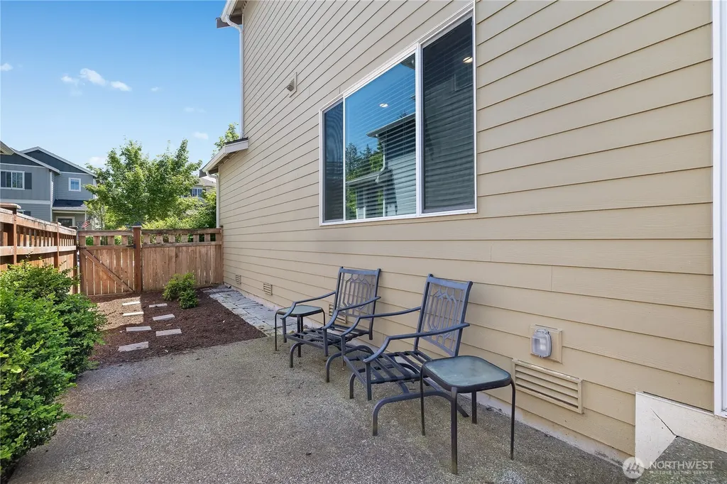 3363 NE Hydra Lacey WA 98516