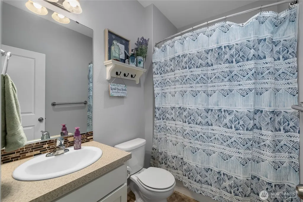 3363 NE Hydra Lacey WA 98516