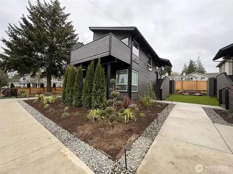 906 6th Street S Kirkland WA 98033