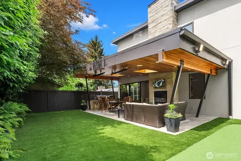107 6th Street S Kirkland WA 98033