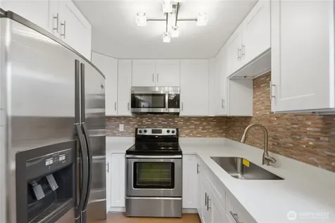 4324 Phinney Avenue N Seattle WA 98103