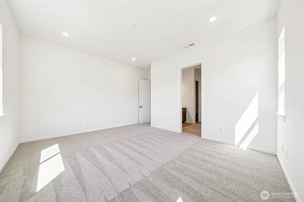 913 Sawyer Avenue Buckley WA 98321