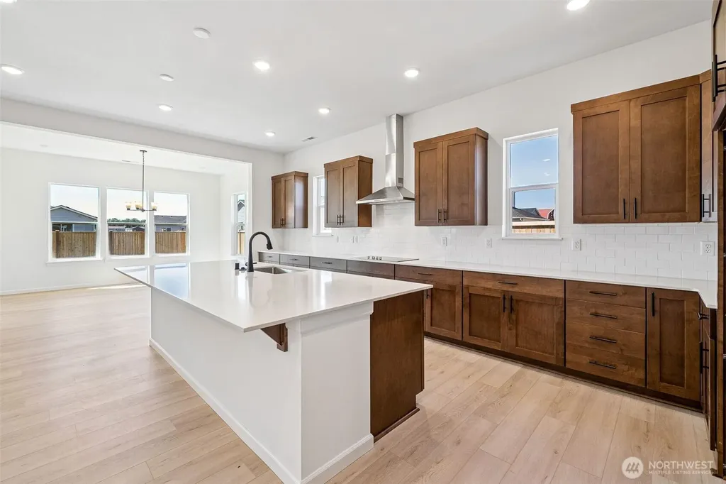 913 Sawyer Avenue Buckley WA 98321