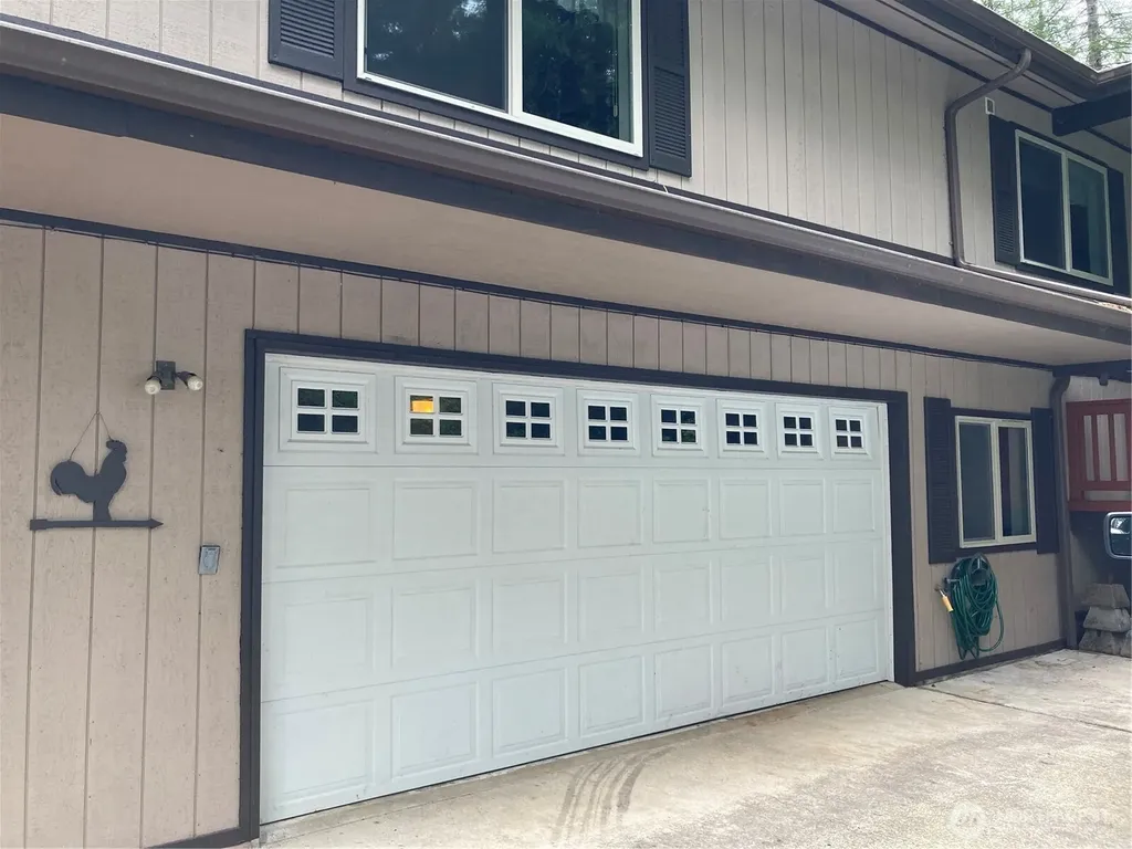 21 N Beaver Place N Hoodsport WA 98548