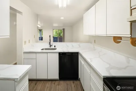 170 Newport Way NW Issaquah WA 98027