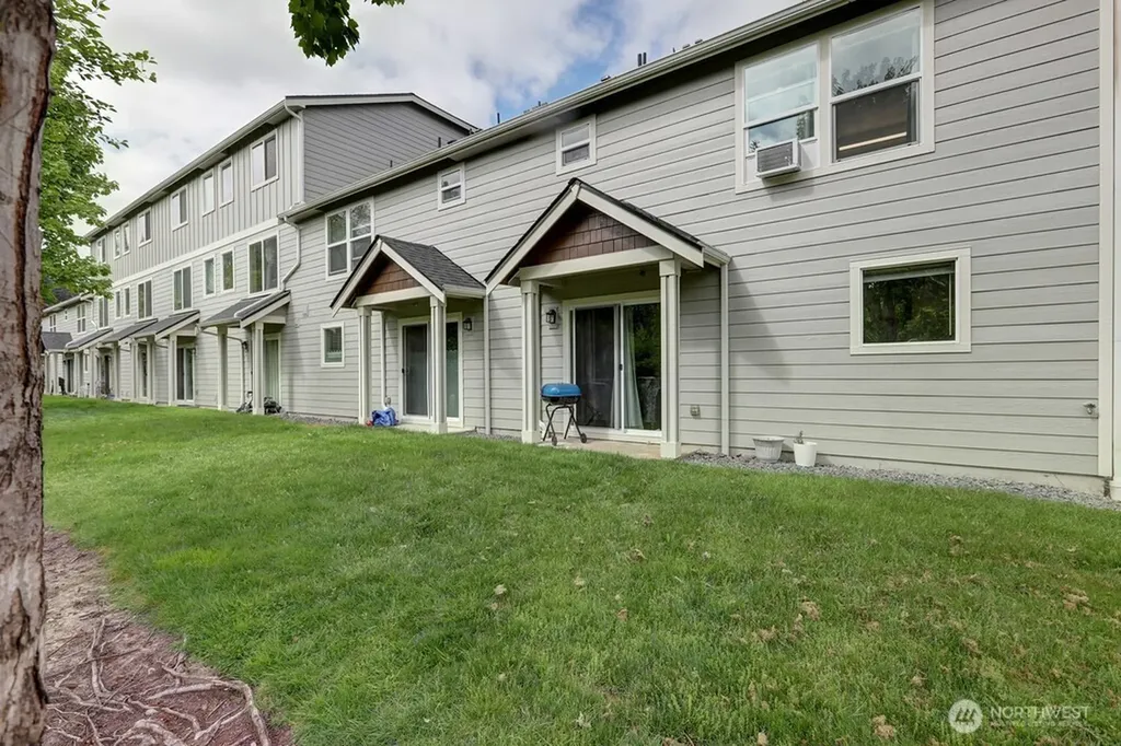 17803 79th Avenue Ct E Puyallup WA 98375