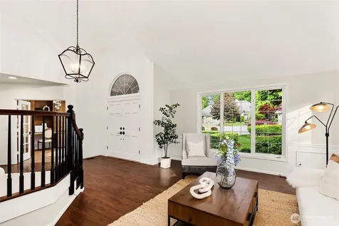 2215 271st Court SE Sammamish WA 98075