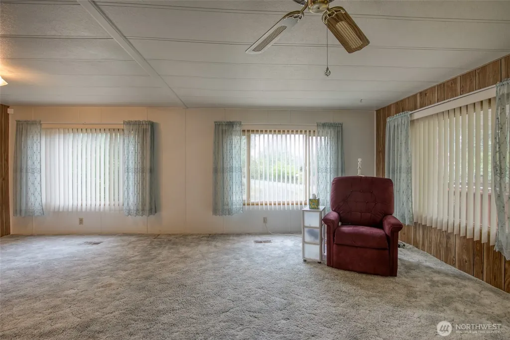 276 Summit Avenue Hoquiam WA 98550