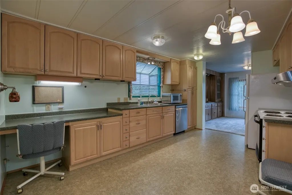 276 Summit Avenue Hoquiam WA 98550