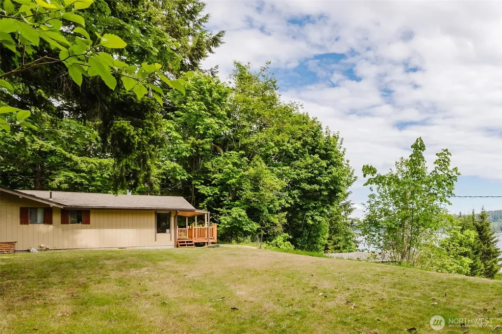 21 NE Alta Vista Drive Belfair WA 98528