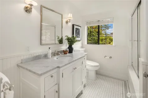 1105 Shenandoah Drive E Seattle WA 98112
