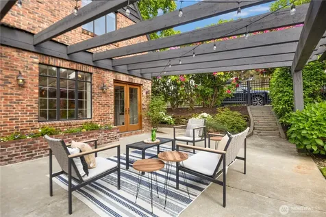 1105 Shenandoah Drive E Seattle WA 98112