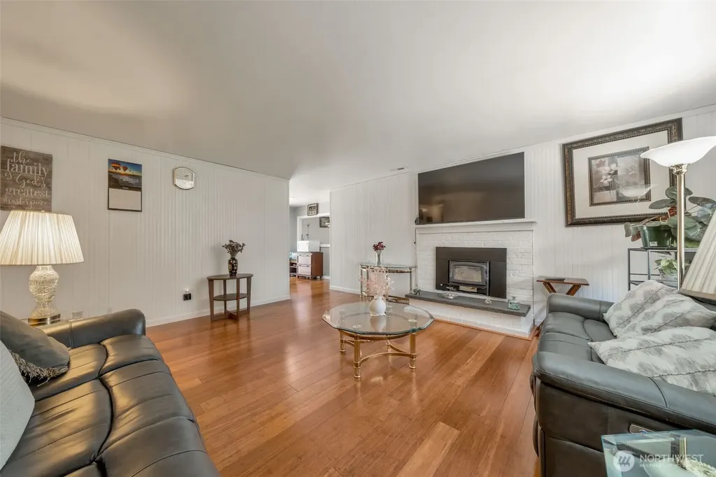 15404 SE 304th Place Kent WA 98042