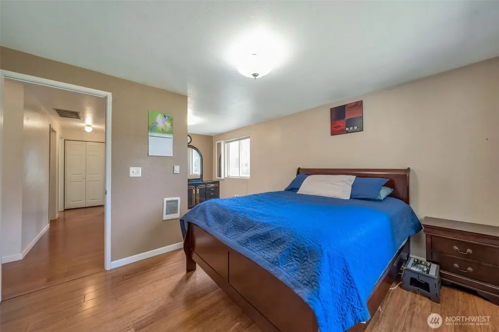 15404 SE 304th Place Kent WA 98042