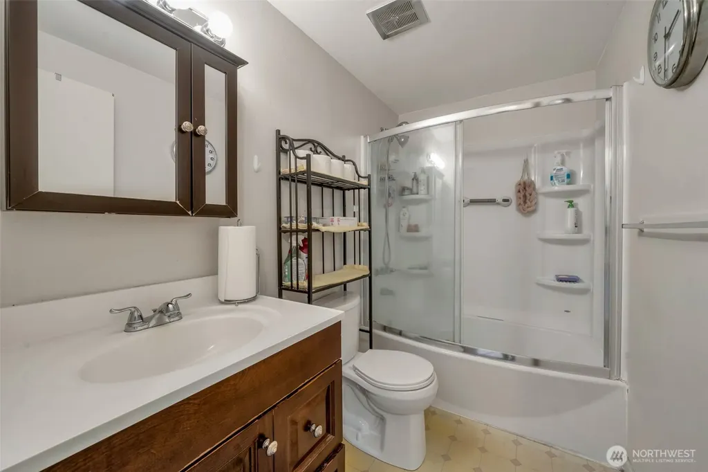 15404 SE 304th Place Kent WA 98042