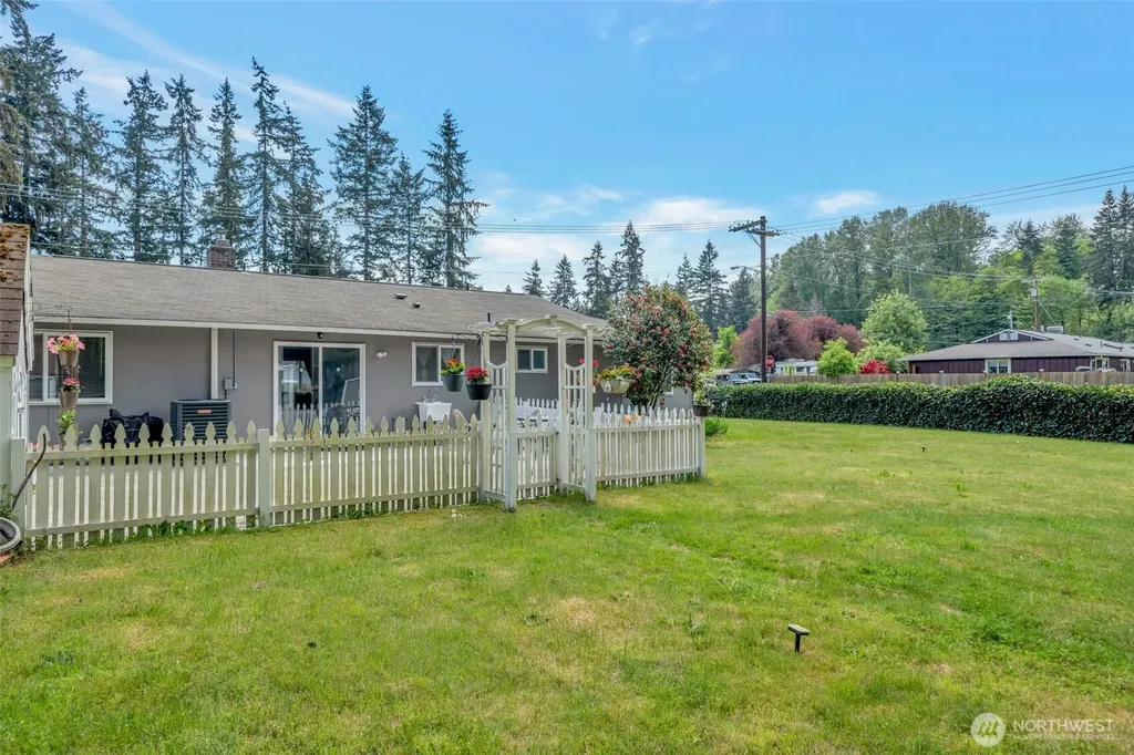 15404 SE 304th Place Kent WA 98042