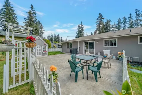 15404 SE 304th Place Kent WA 98042