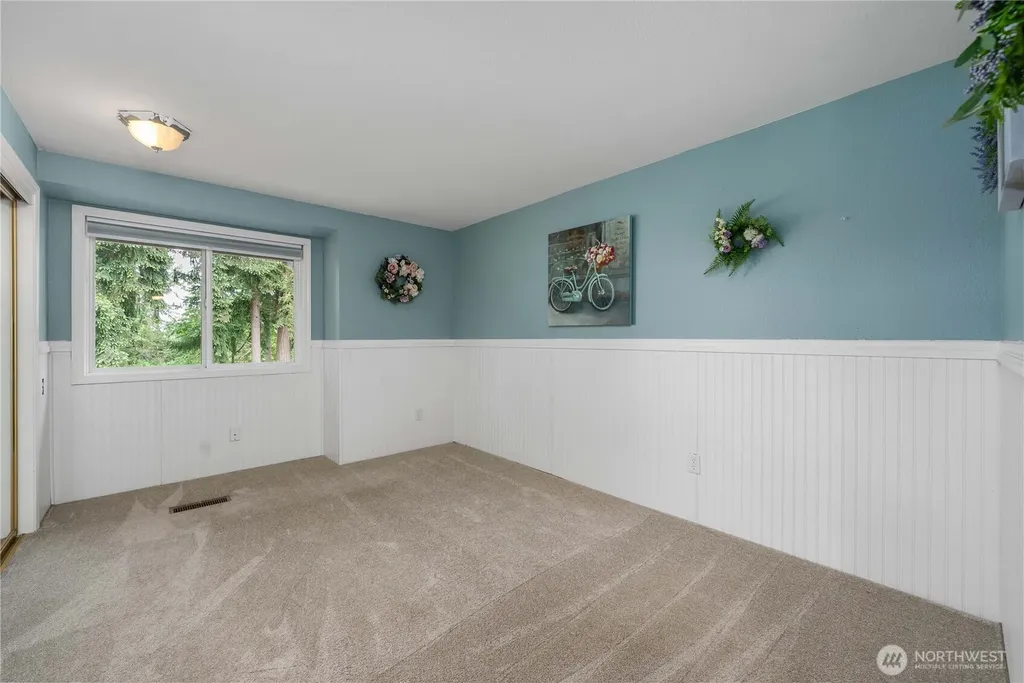 1719 126th Avenue E Puyallup WA 98372