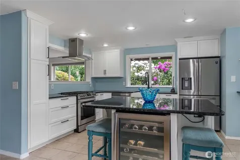 1719 126th Avenue E Puyallup WA 98372