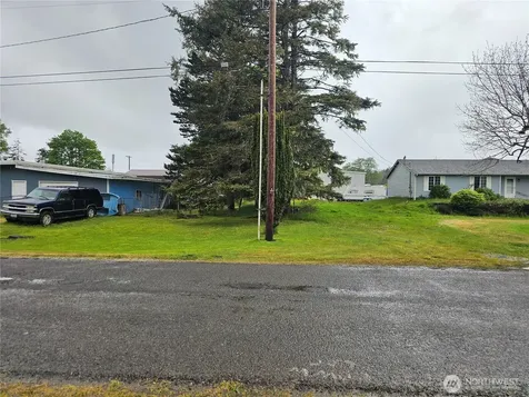 607 N 2nd Street Westport WA 98595