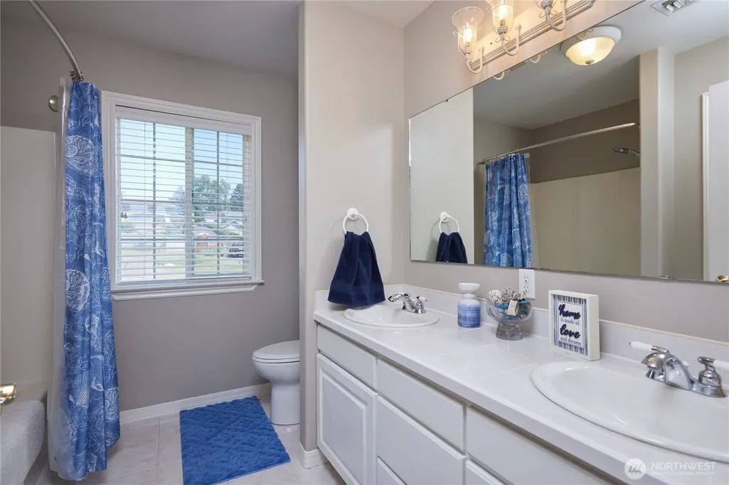 519 SE Mockingbird Drive College Place WA 99324