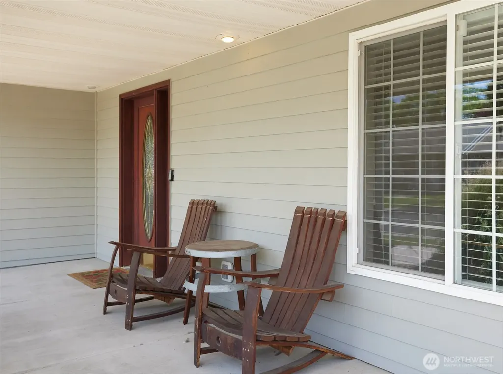519 SE Mockingbird Drive College Place WA 99324