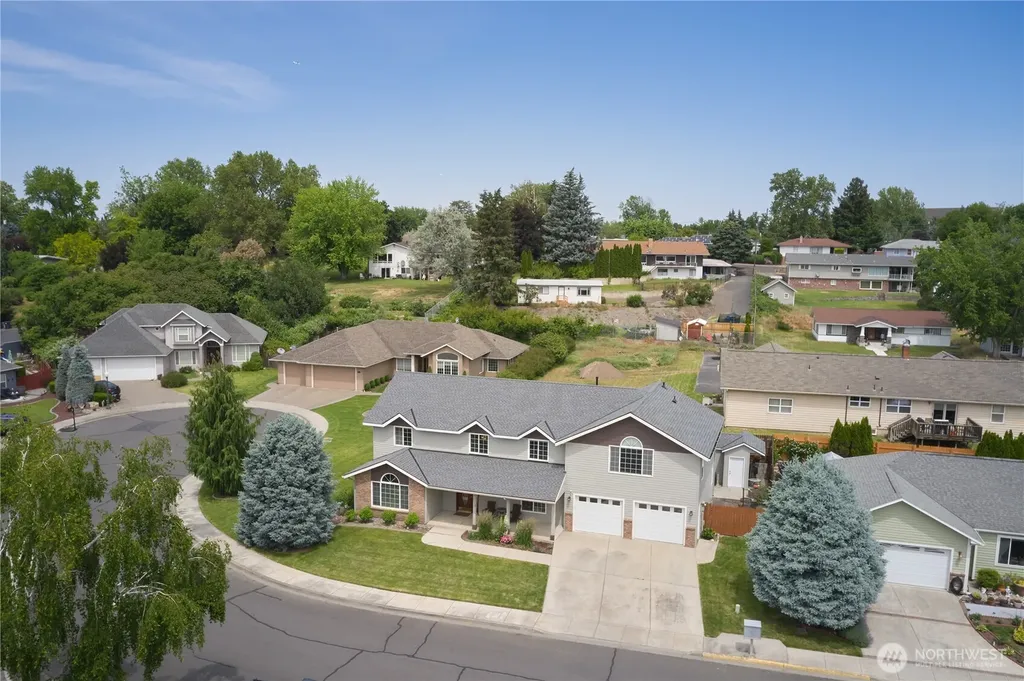 519 SE Mockingbird Drive College Place WA 99324