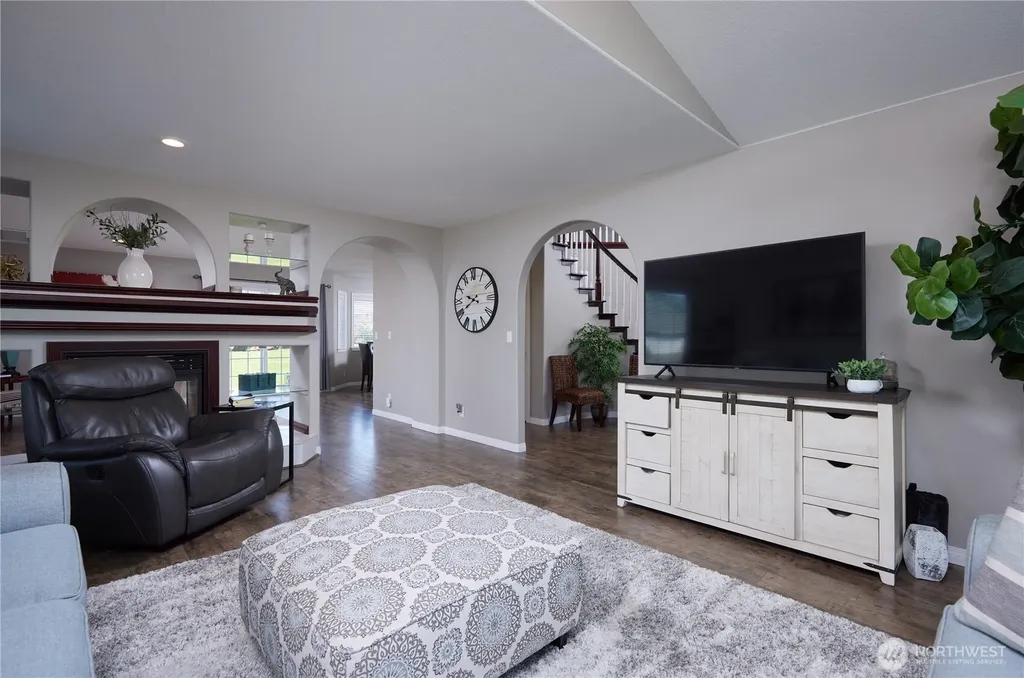 519 SE Mockingbird Drive College Place WA 99324