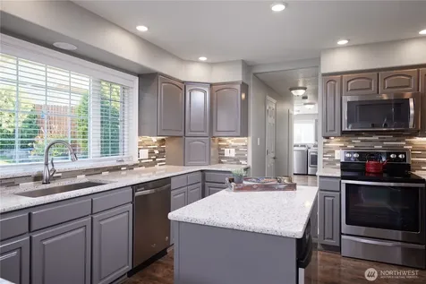 519 SE Mockingbird Drive College Place WA 99324