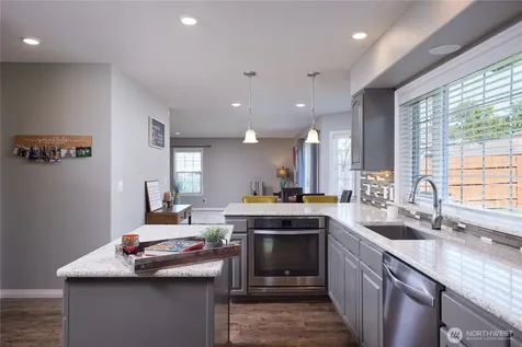 519 SE Mockingbird Drive College Place WA 99324