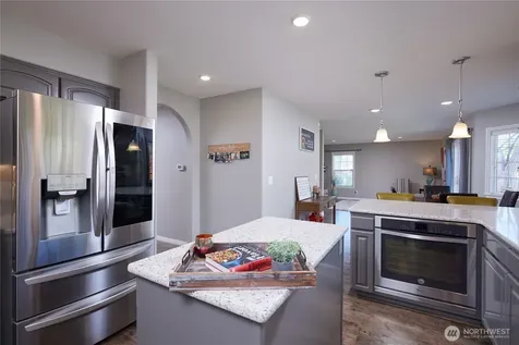 519 SE Mockingbird Drive College Place WA 99324