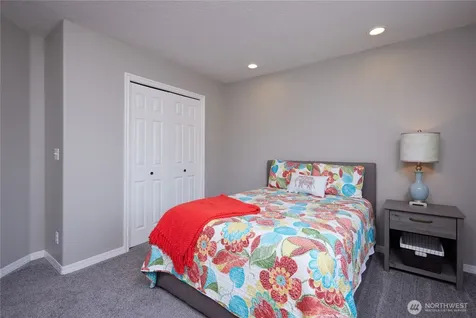 519 SE Mockingbird Drive College Place WA 99324