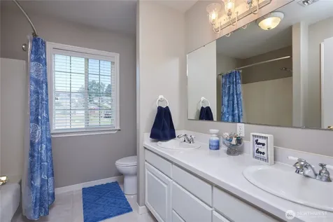 519 SE Mockingbird Drive College Place WA 99324