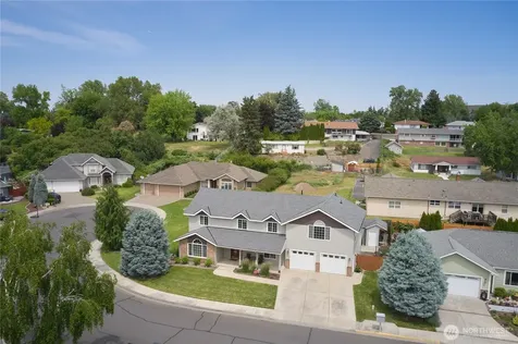 519 SE Mockingbird Drive College Place WA 99324
