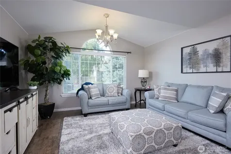 519 SE Mockingbird Drive College Place WA 99324