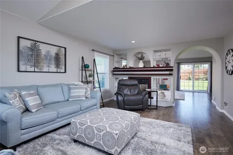 519 SE Mockingbird Drive College Place WA 99324