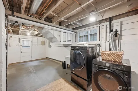 7550 21st Avenue NE Seattle WA 98115