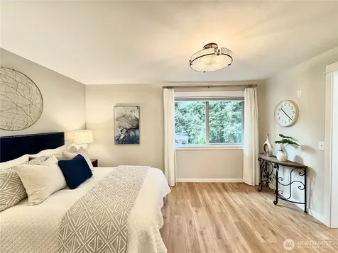 2138 N 113th Street Seattle WA 98133