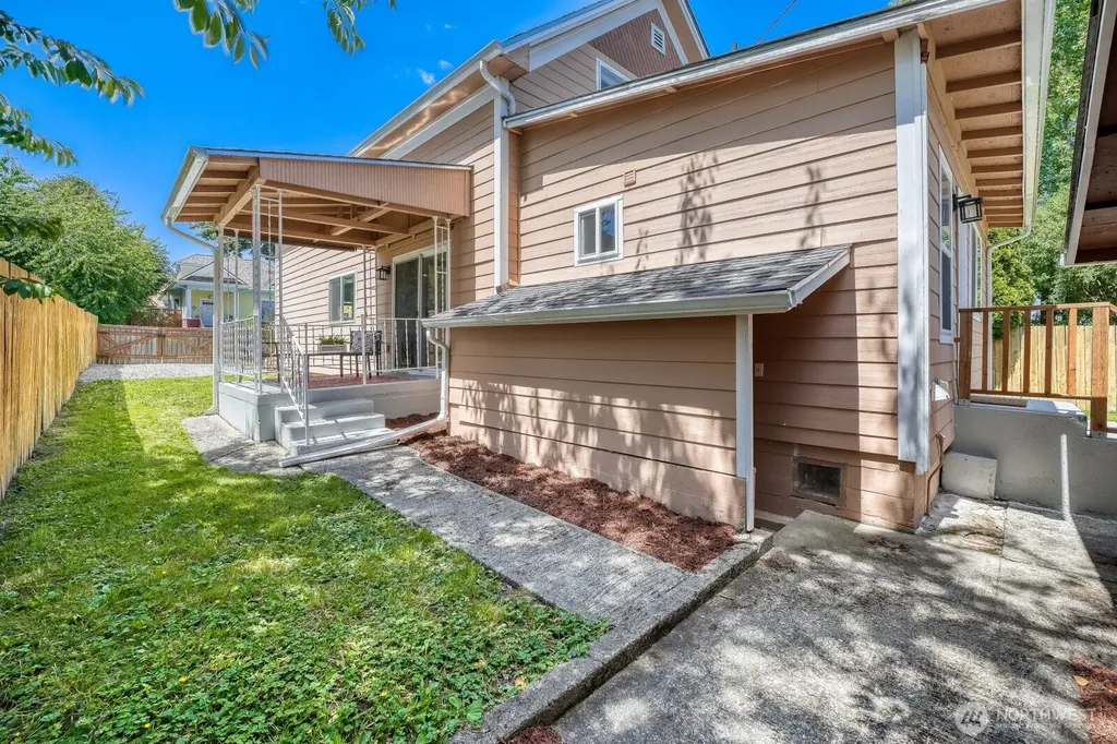 3611 E I Street Tacoma WA 98404