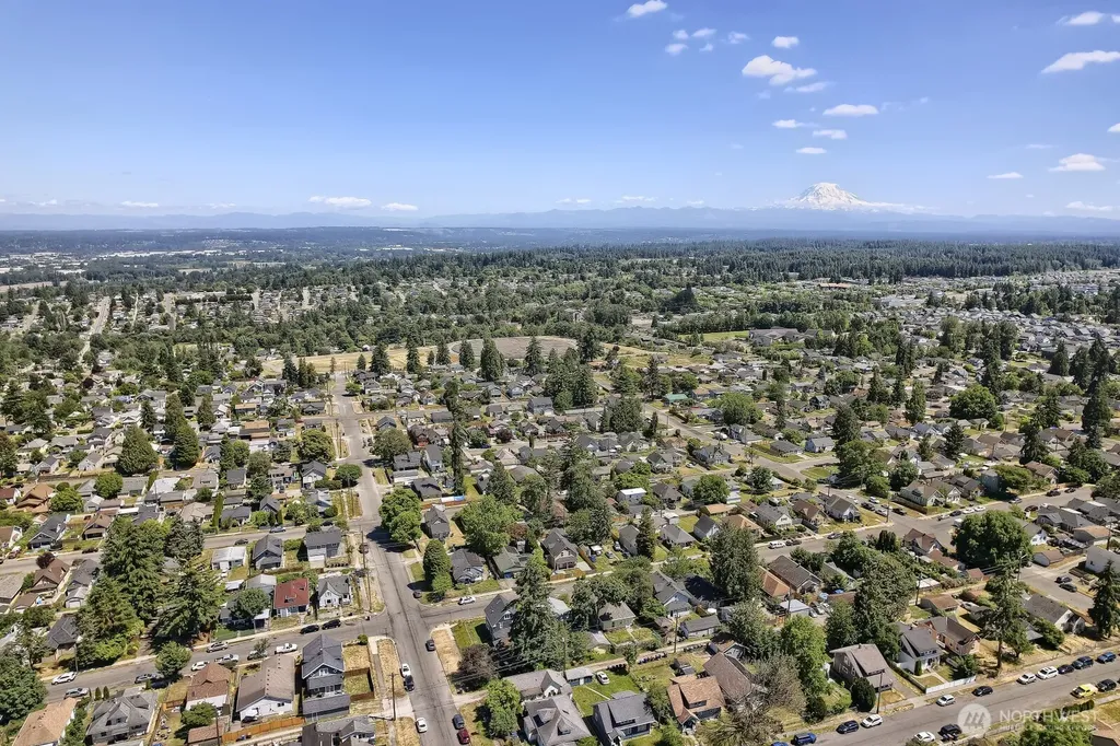 3611 E I Street Tacoma WA 98404