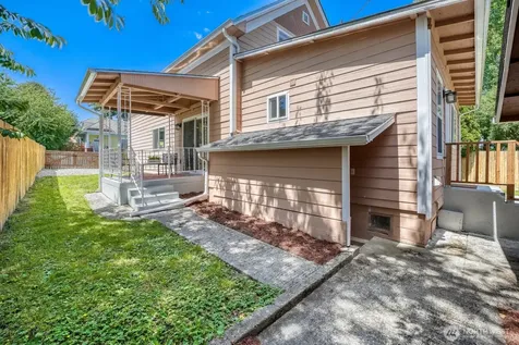 3611 E I Street Tacoma WA 98404