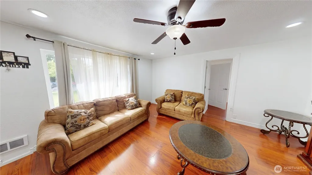 218 S 24th Street S Mount Vernon WA 98274