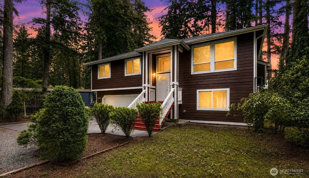 1961 Clear Valley Drive Maple Falls WA 98266