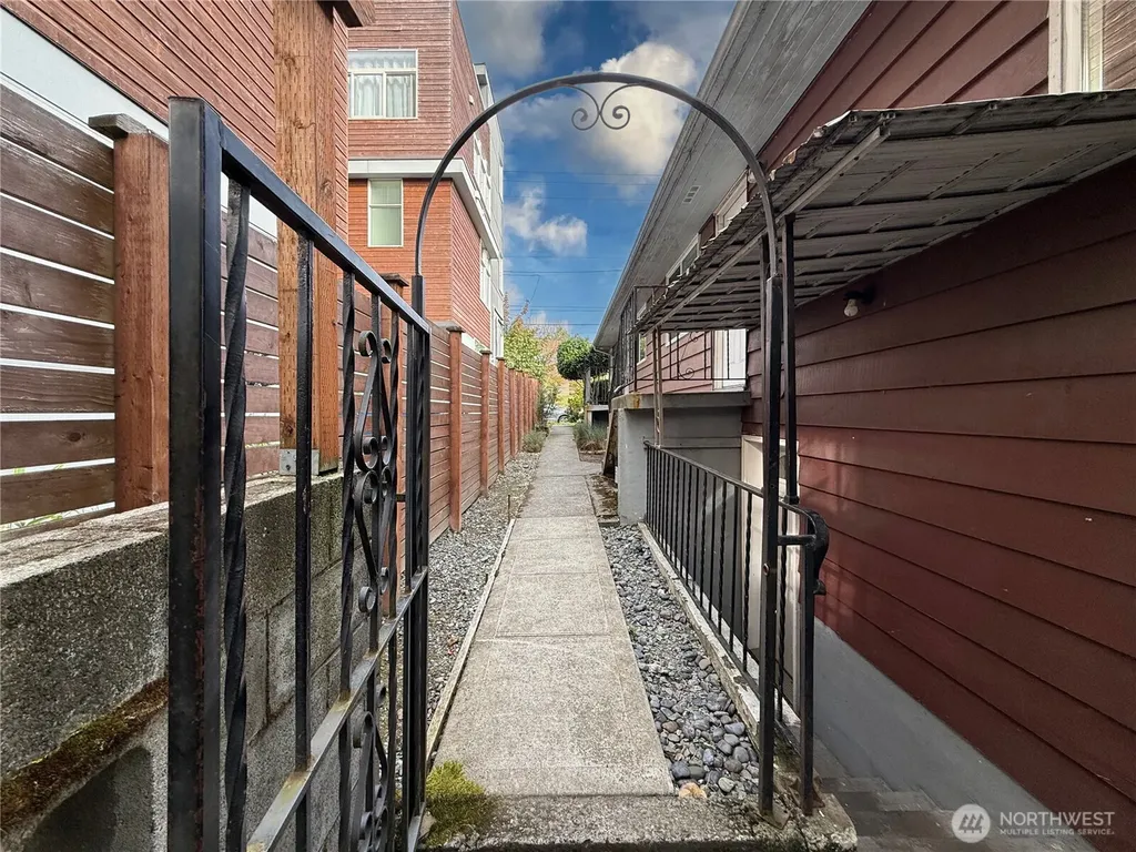 1409 NW 65th Street Seattle WA 98117