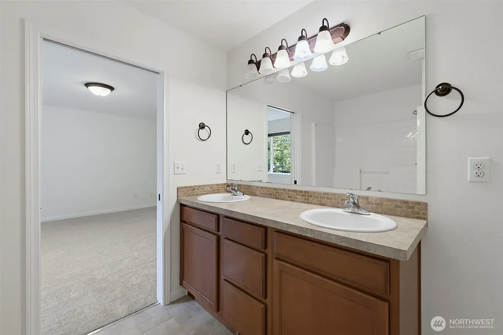 4501 Mckinley Street NE Lacey WA 98516
